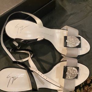 Giuseppe Zanotti crystal embellished shoe